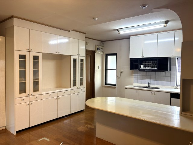 新潟市西区五十嵐中島4丁目のキッチン