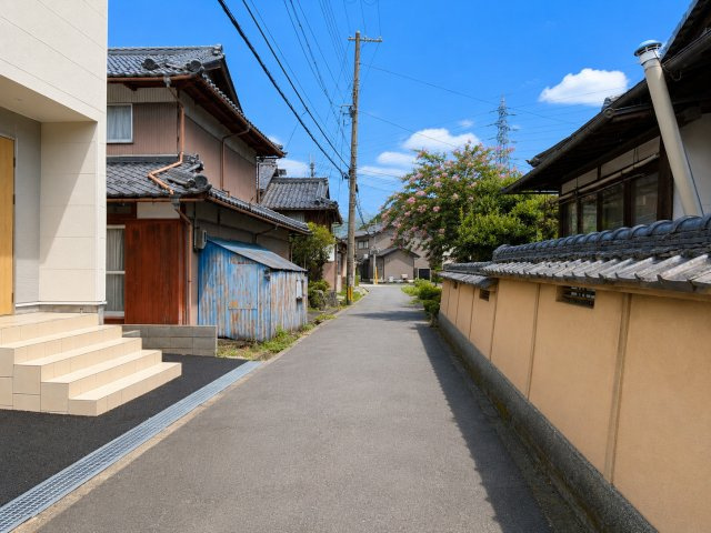 彦根市正法寺町の前面道路含む現地写真