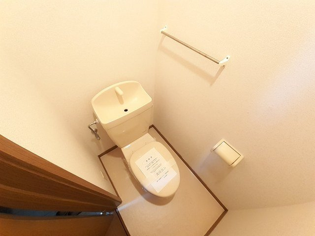 アヴェニールコートひびきのＡのトイレ