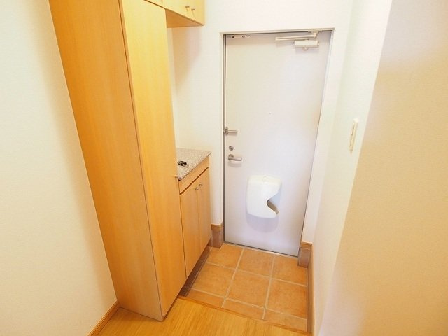ナイトビュウＡの玄関