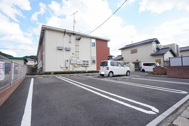 サンハイムⅡの駐車場
