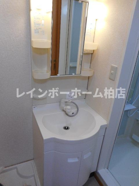 特典：仲介手数料が50％OFFです‼の洗面所|脱衣スペースもあります