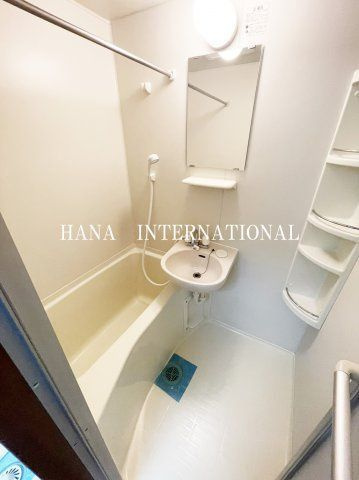 6-10番館の浴室