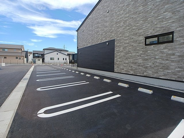 ロータス水巻３の駐車場