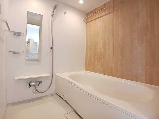 ロータス水巻３の浴室