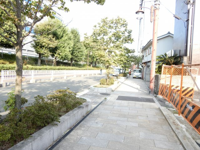 シャトー芥川の周辺