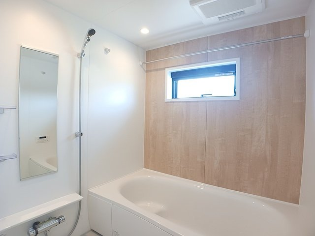 ロータス水巻１の浴室