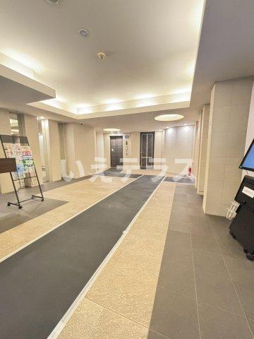 レジュール ザ・元町駅前のロビー