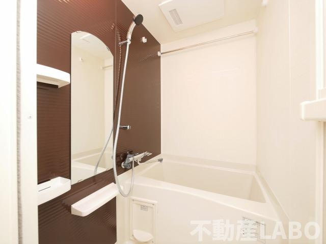 Luxe難波西Ⅰの浴室