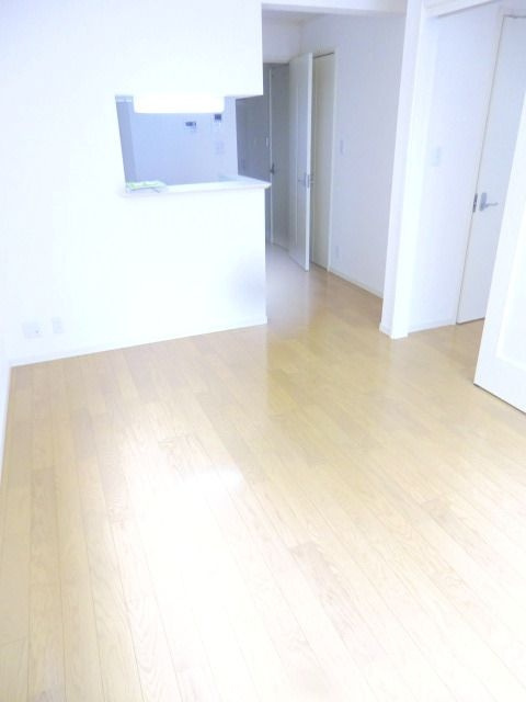 シェソワ経堂の居間・リビング|こちらの居間で趣味の時間をお楽しみください