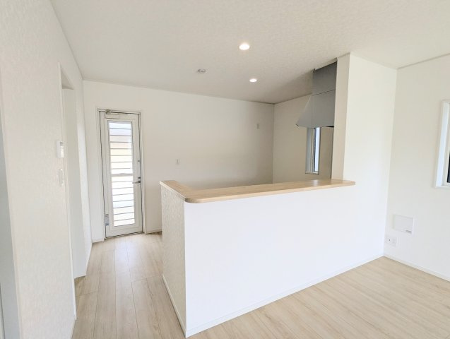瀬戸市品野町第7　全4棟の居間・リビング
