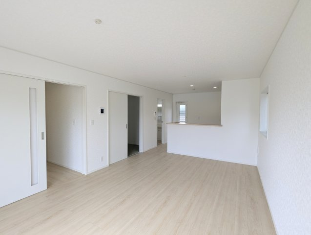 瀬戸市品野町第7　全4棟の居間・リビング