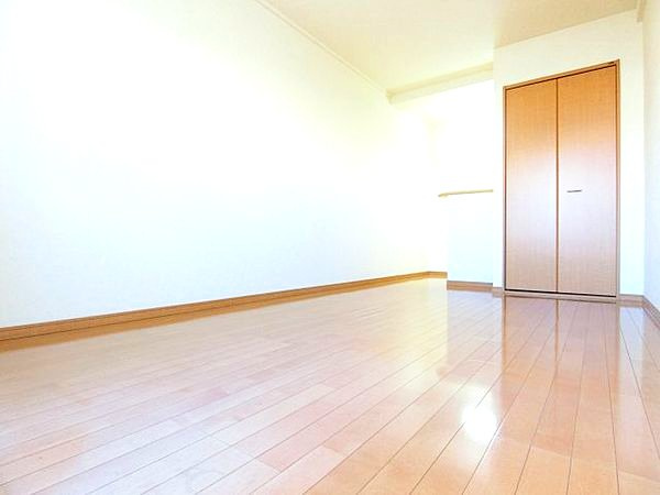 F・Kマンションの居間・リビング