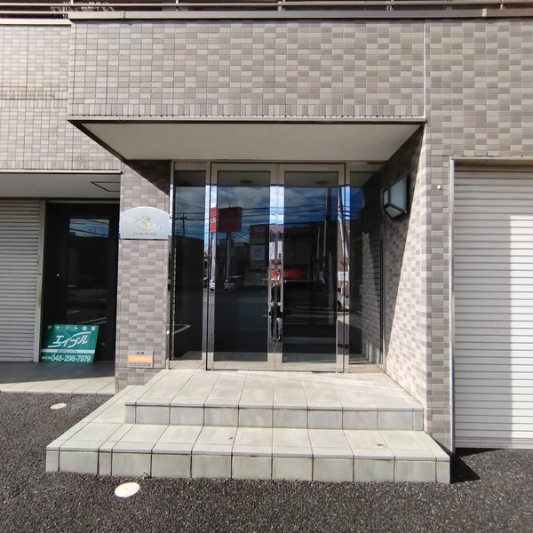COMFORT BELLのエントランス