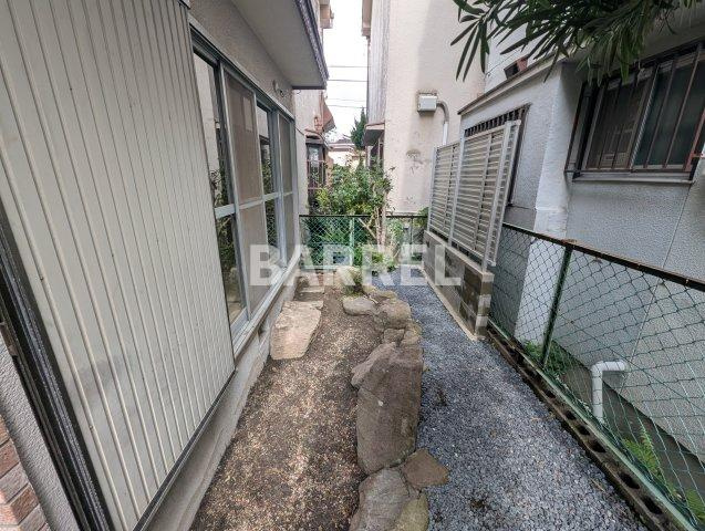 下新庄4丁目貸家の庭