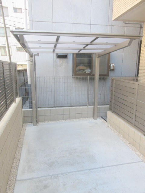 メゾン二神のセキュリティ|★屋根付き駐輪場★