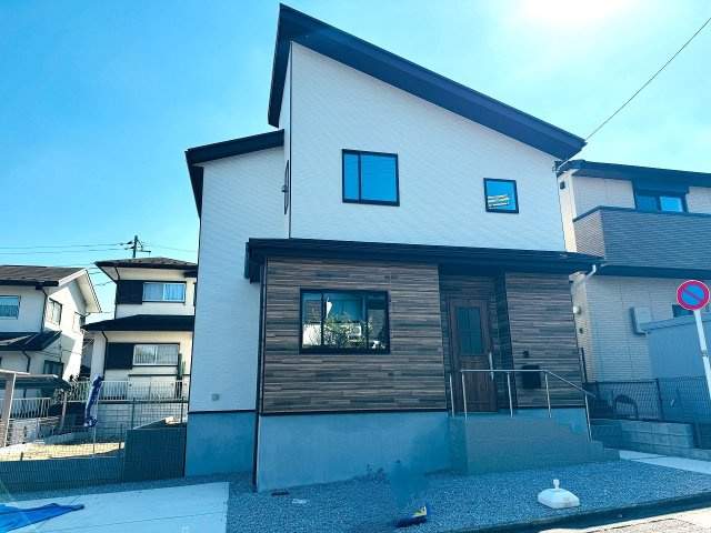 八王子市　片倉町　新築一戸建て　２６期の外観|～片倉駅徒歩14分の好立地　ZEH水準の省エネ住宅　並列2台駐車可能～