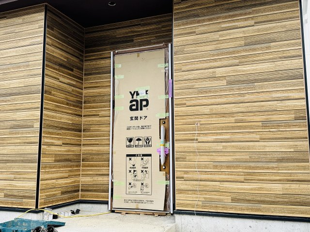 八王子市　片倉町　新築一戸建て　２６期の玄関|～玄関は安心のWロックキーを採用～