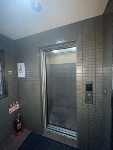 ヴィレッジヴァンガードのエントランス