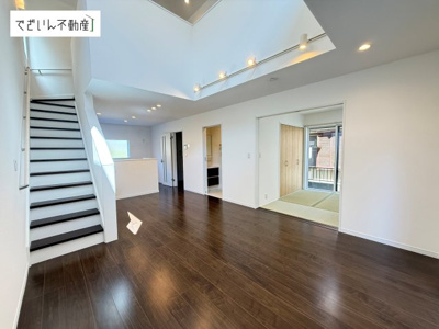 【居間・リビング】 | 滑川町月の輪6丁目　中古住宅   | 現地(2026年9月撮影)