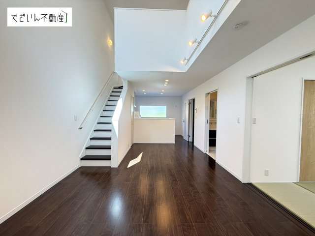 【居間・リビング】 | 滑川町月の輪6丁目　中古住宅   | 現地(2026年9月撮影)