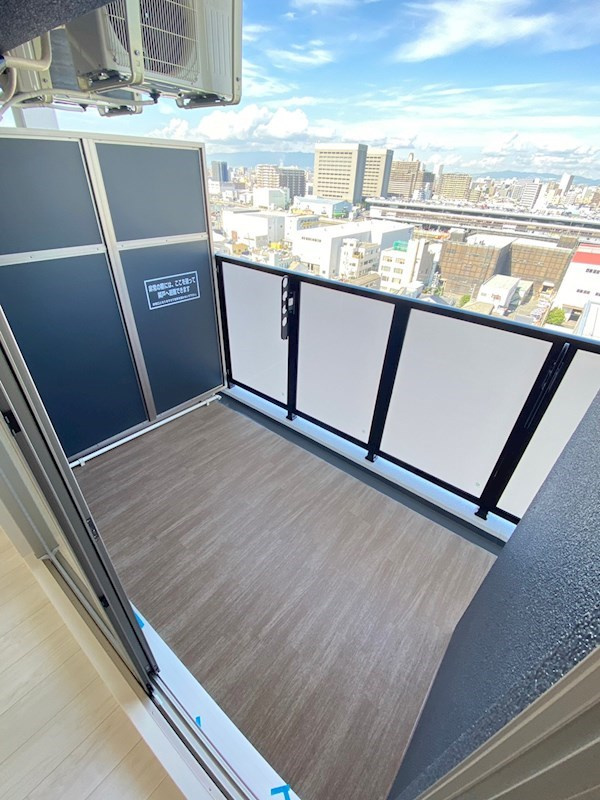 大阪市西区川口４丁目の賃貸マンションのバルコニー
