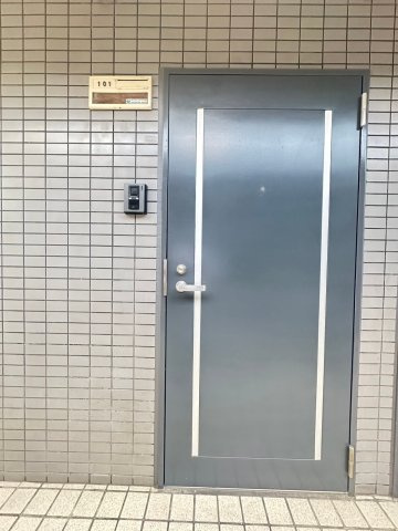 シティーライフ出丸の玄関
