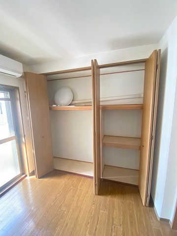 フローラ西宮北口の収納