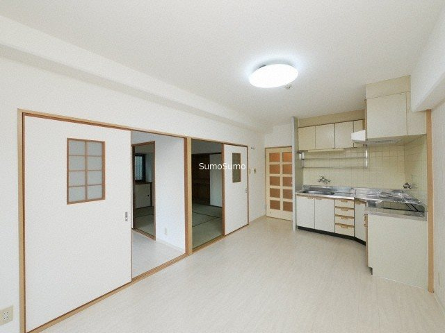 ライフステージヨシダの居間・リビング