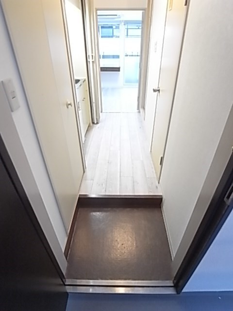 メゾン大和5号館の玄関|ゆったりとした玄関です