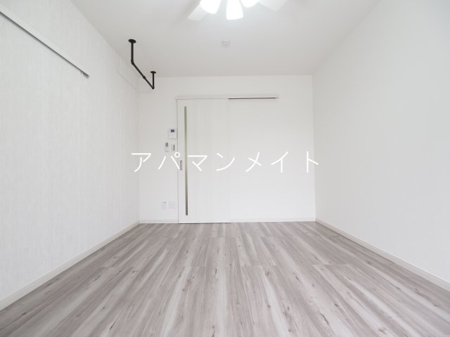 【居間・リビング】 | SｕｎＧｌａｎｚいずみ中央 | フローリングです