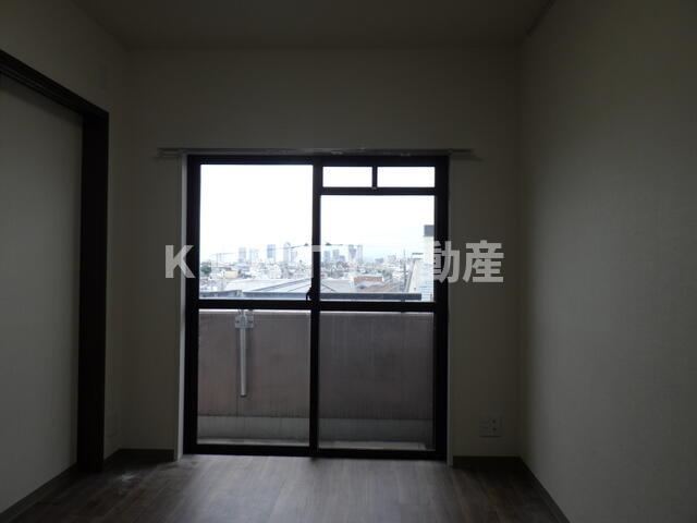 【寝室】 | カスタニーハウス上池台 | 落ち着いて過ごせるお部屋なので、寝室にいかがでしょうか