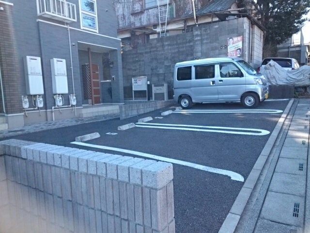 エイト　フローラの駐車場