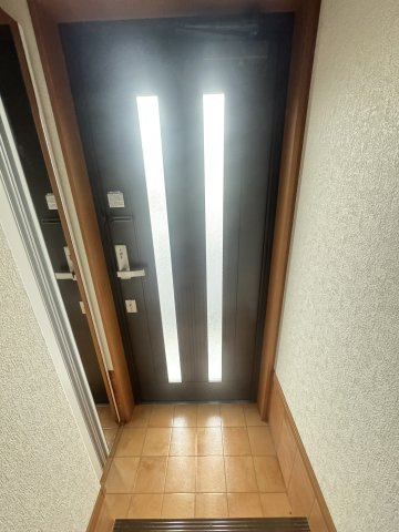 海運町8丁目貸家の玄関