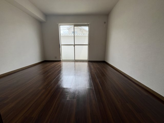 ヴェルクール貝塚の居間・リビング