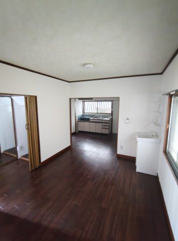 西丸山町3丁目戸建の居間・リビング