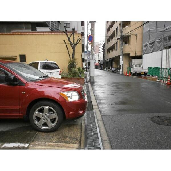 アバンダント釣鐘の駐車場