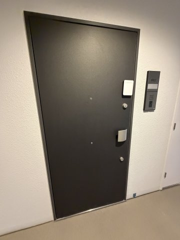 エステムプラザ神戸大開通ルミナスの玄関