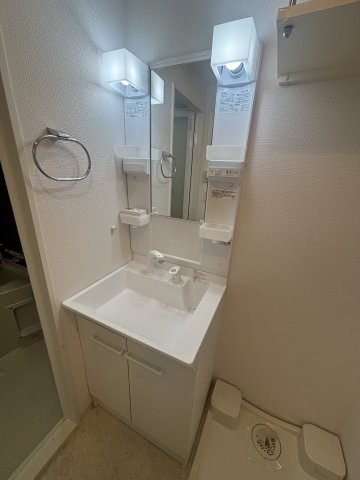 アドバンス三宮シュロスの洗面所