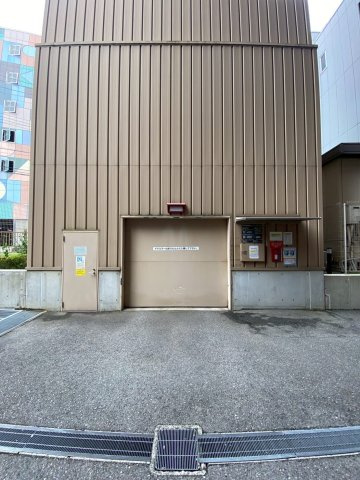 エステムプラザ神戸水木通グランクロスの駐車場