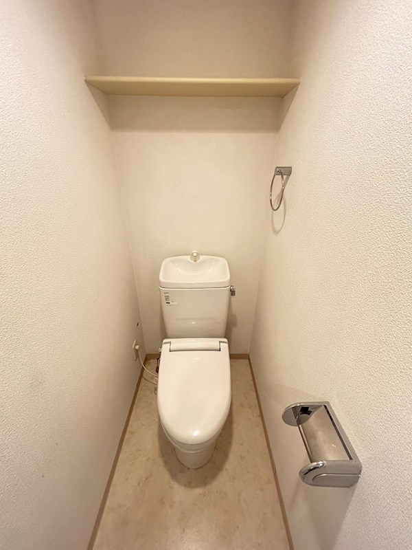 クオーレ三宮弐番館のトイレ