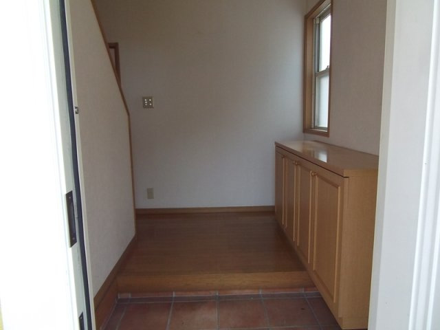 鎌倉市関谷の一戸建ての玄関