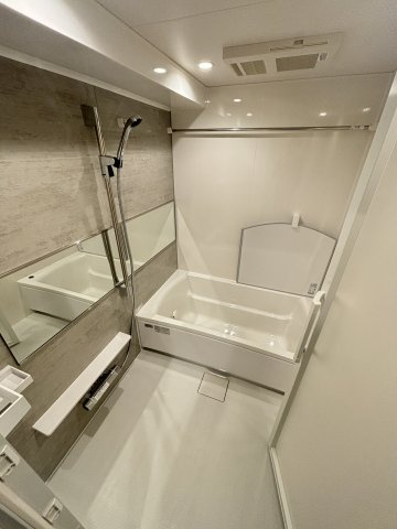ＧＬＡＭ　ＳＴＥＬＬＡ松屋町の浴室