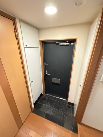 ラミューズコートの玄関