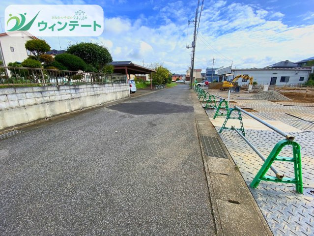 龍ケ崎市城ノ内4丁目3番　新築戸建の前面道路含む現地写真|前面道路は交通量が少なく子供の通学にも安心の道路です♪ぜひ現地でご体感ください！