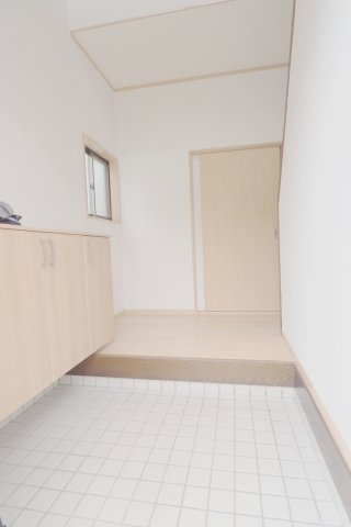 船本貸家（安佐南区）の玄関