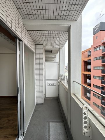 BGC難波タワーのバルコニー|バルコニーからの眺めを楽しみながら食事をしませんか