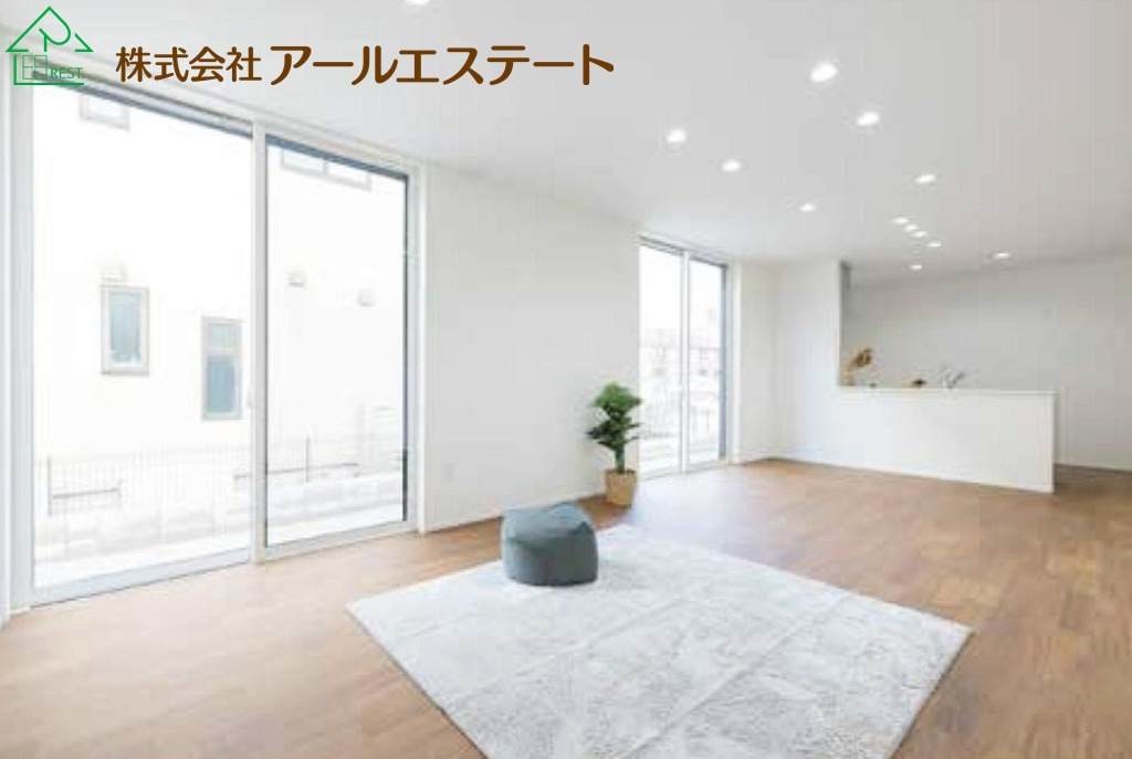 姫路市飾磨区今在家3丁目　　山陽電鉄網干線「西飾磨駅」徒歩7分の居間・リビング