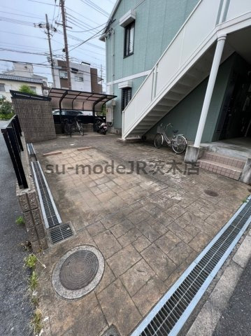 メドウズの駐車場