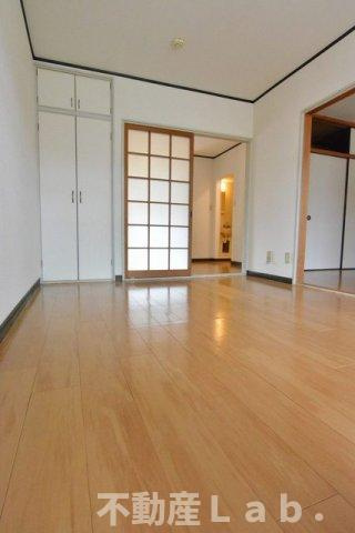 ダイトウハイツの玄関